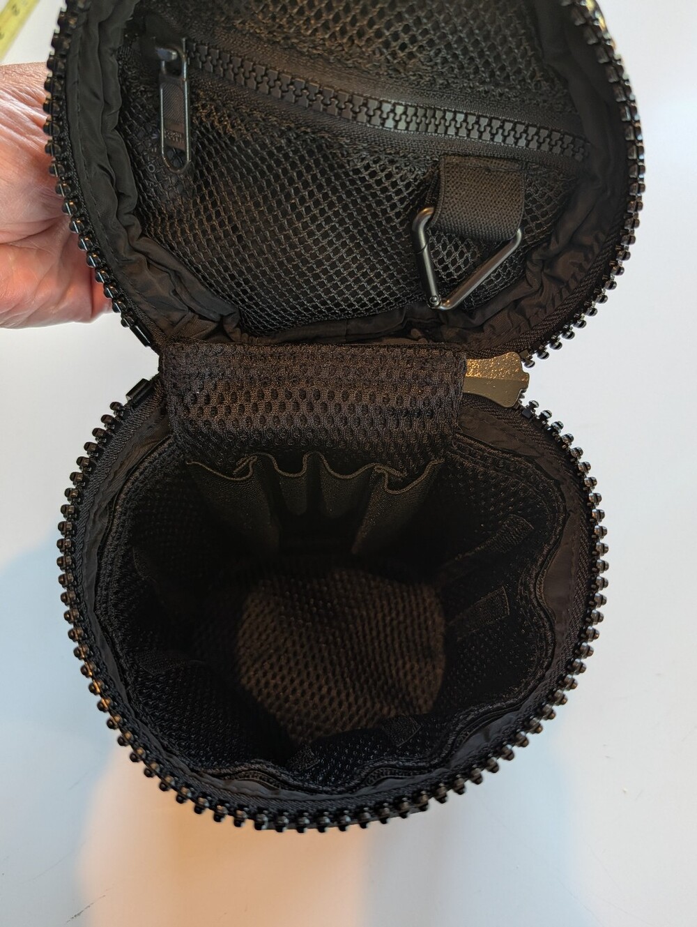 Dagne Dover Mila Repreve Toiletry Organizer Bag Black - Picture 4 of 8